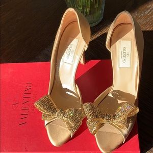 Valentino Garavani Champagne Heels Size 38.5